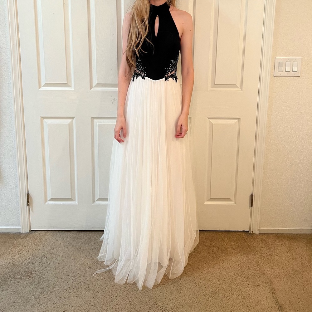 Windsor Prom Dress White and Black